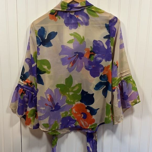 Jessica Simpson floral sheer bell sleeve blouse - Picture 7 of 8